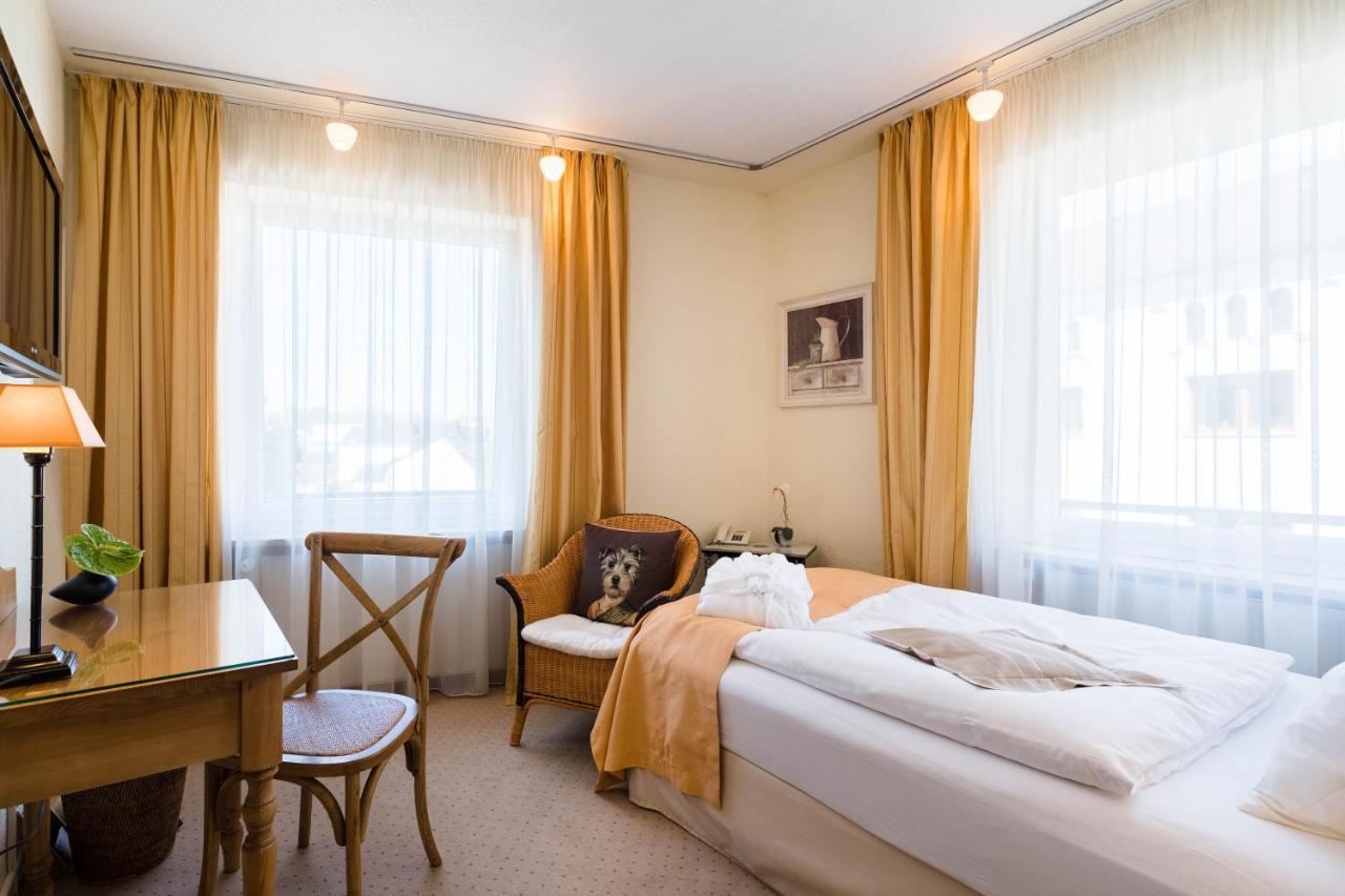 פאדרבורן Hotel Zur Muehle מראה חיצוני תמונה